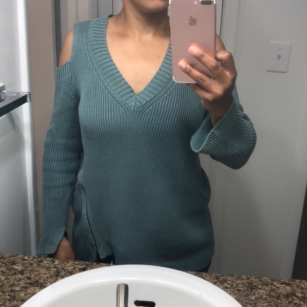 Rock republic pastel green shoulder cut/ v-neck